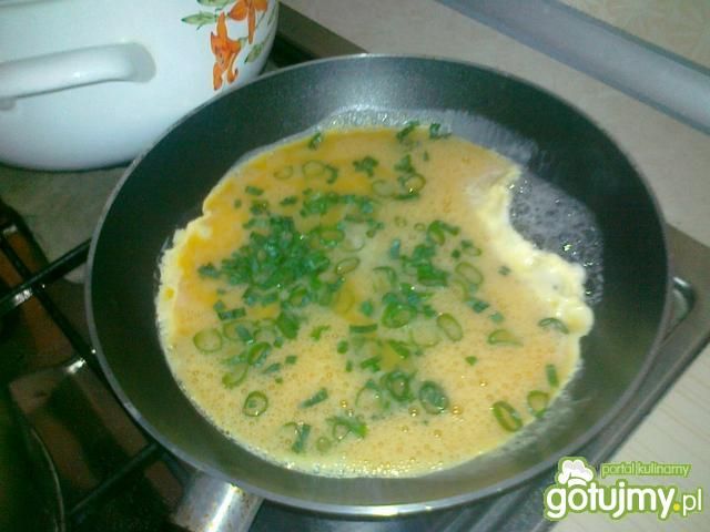 Lekki omlet ze szczypiorkiem