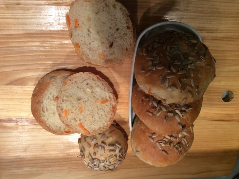 Lekkie jak puch bułeczki z jesiennymi warzywami