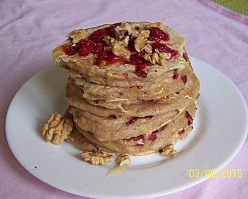 Lekkie pancakes truskawkowe