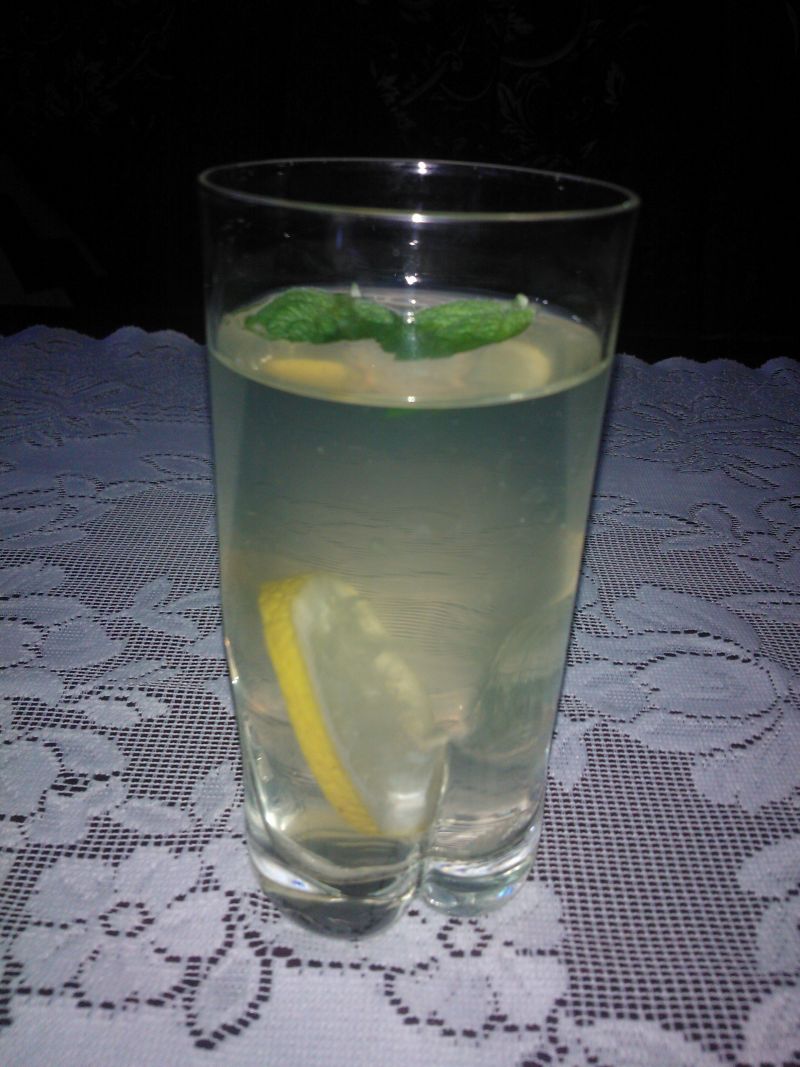 Lemoniada cytrynowo-miętowa Lemoniada cytrynowo-miętowa