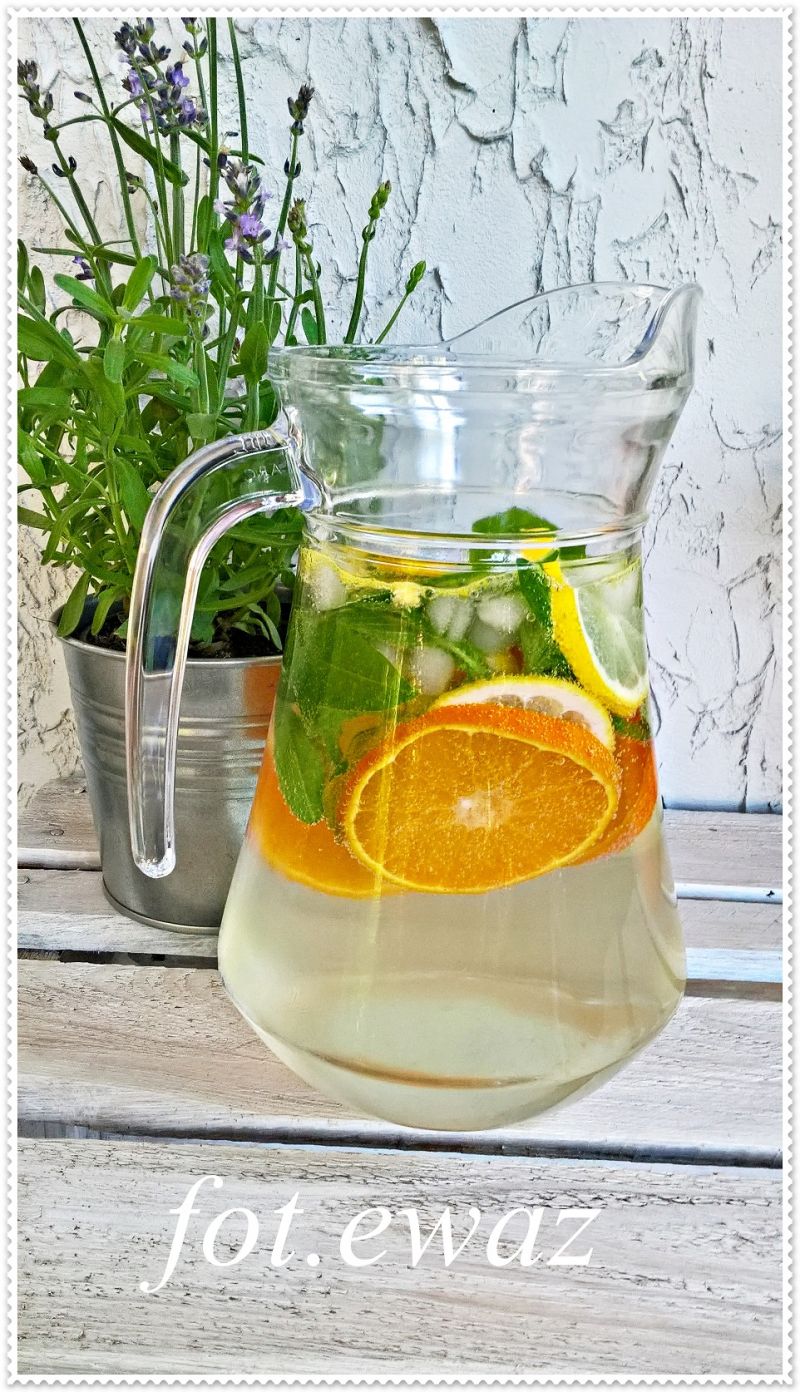 Lemoniada mandarynkowo cytrynowa Lemoniada mandarynkowo cytrynowa