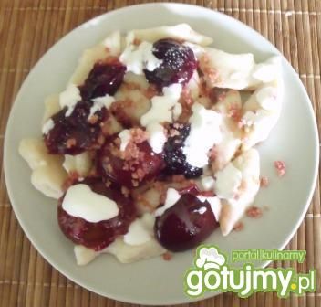 Leniwe kopytka ze śliwkami