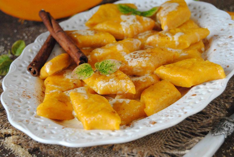 Leniwe, złociste kluski Leniwe, złociste kluski