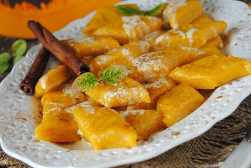 Leniwe, złociste kluski Leniwe, złociste kluski