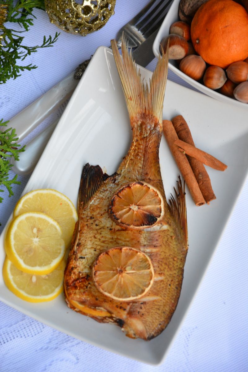 Leszcz pieczony w kawie z nutą cynamonu 