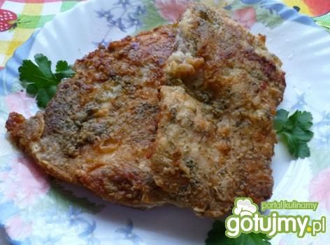 Leszcz z czosnkiem i pietruszką 