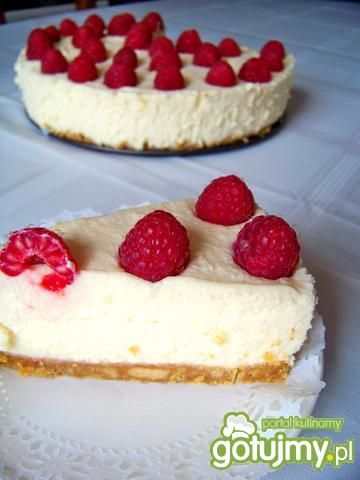 Letni sernik z ricotty z malinami