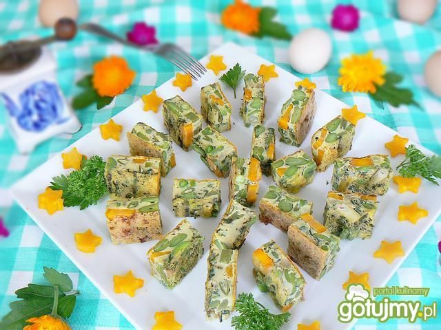 Letnia frittata z bobem i fasolką 