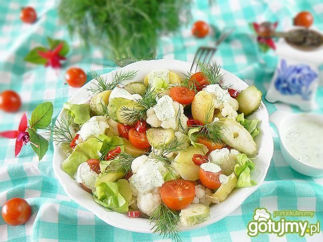  Letnia sałatka kalafiorowo koperkowa