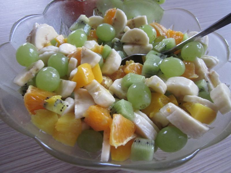 Letnia sałatka owocowa Letnia sałatka owocowa