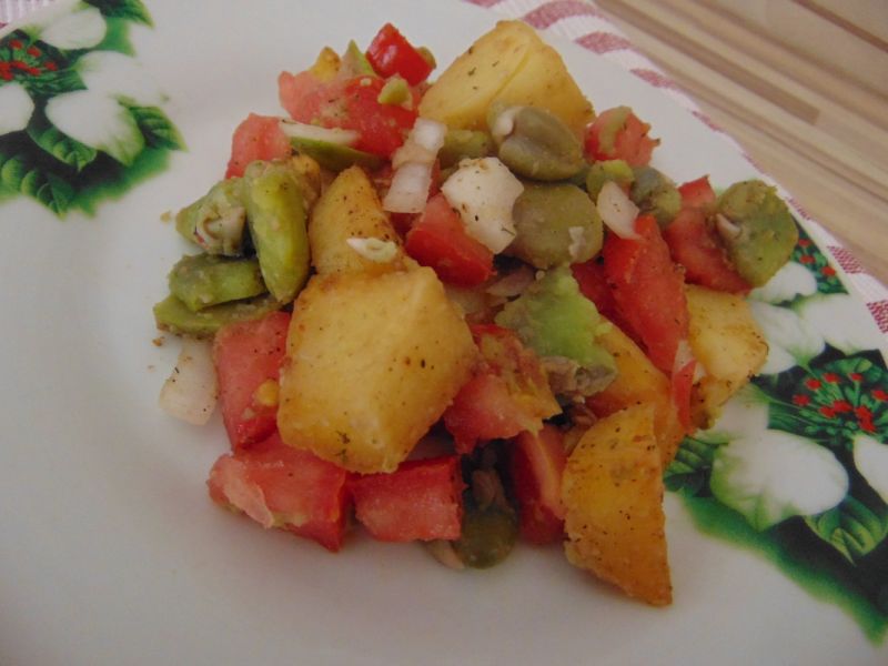 Letnia sałatka z bobem Letnia sałatka z bobem