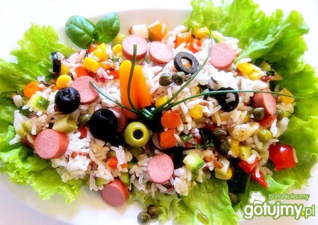 Letnia sałatka z ryżu w dwóch wariantach Letnia sałatka z ryżu w dwóch wariantach