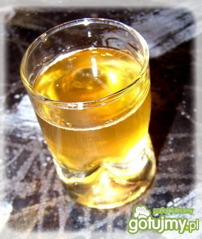 Likier z mniszkowy.