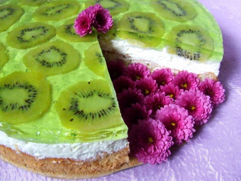 Limonkowy torcik z kiwi