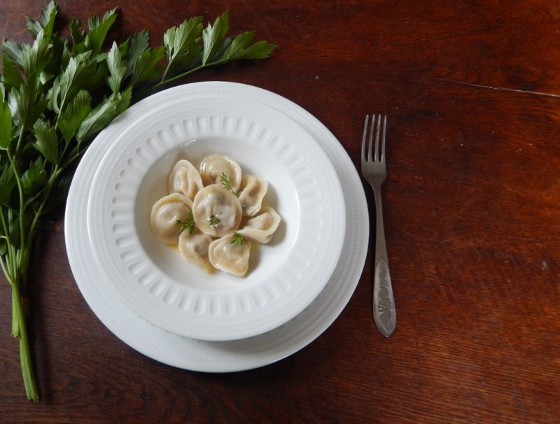 Litewskie kołduny z lubczykiem Litewskie kołduny z lubczykiem