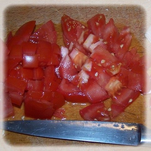 Lniane naleśniki z pomidorami