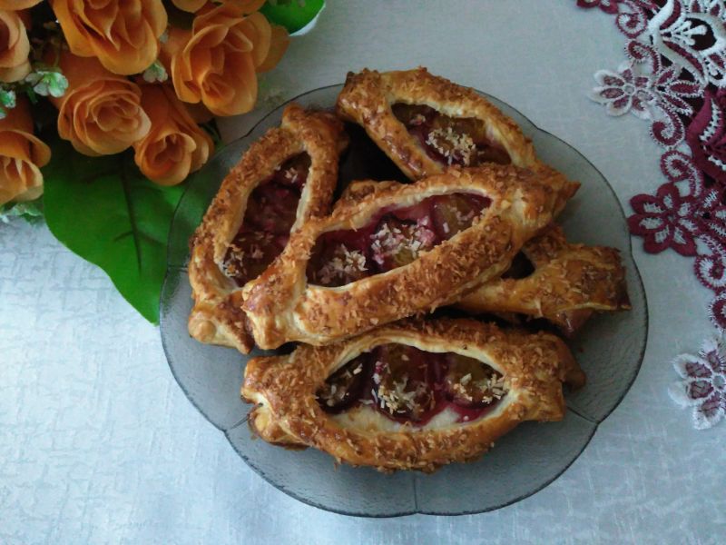 Łódeczki z węgierkami Łódeczki z węgierkami