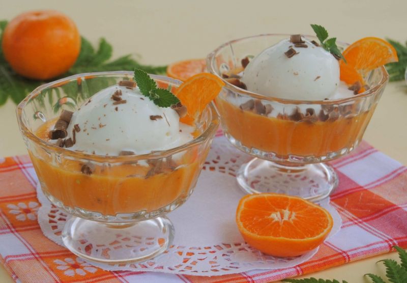 Lodowo-mandarynkowy deser