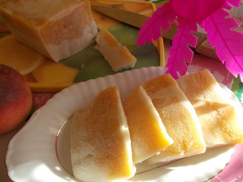 Lodowy deser owsiano-brzoskwiniowy