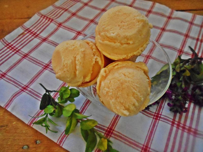 Lody brzoskwiniowe Lody brzoskwiniowe