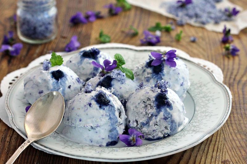 Lody fiołkowe Lody fiołkowe