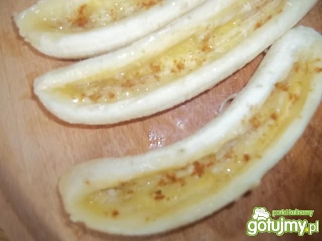 Lody grillowane w bananach z chili