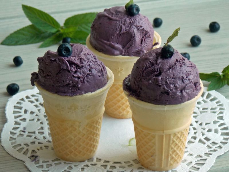 Lody jagodowe na mascarpone Lody jagodowe na mascarpone