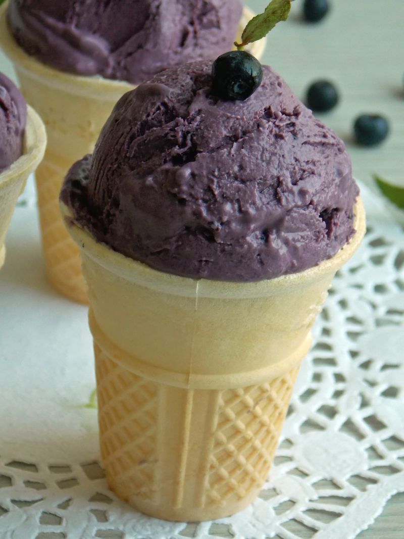 Lody jagodowe na mascarpone Lody jagodowe na mascarpone