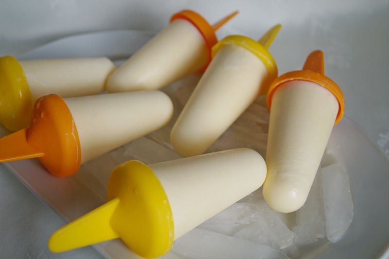 Lody jogurtowe na patyku