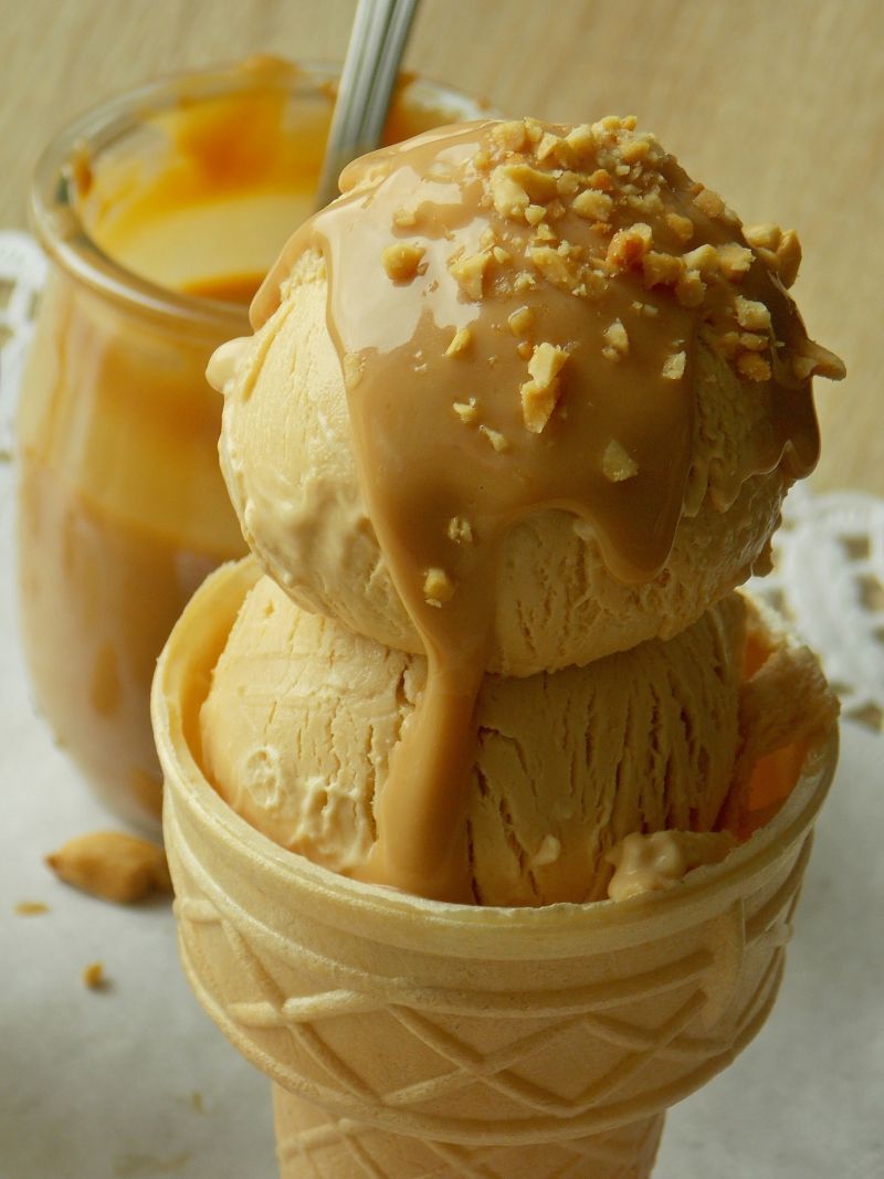 Lody kajmakowe bez jajek i maszyny