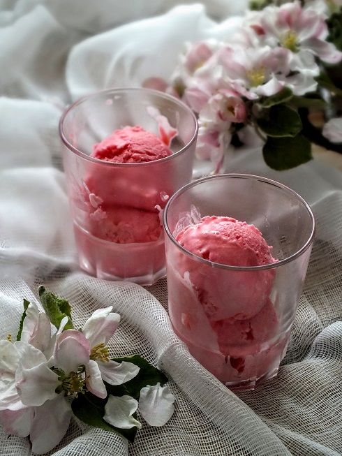 Lody o smaku gumy balonowej