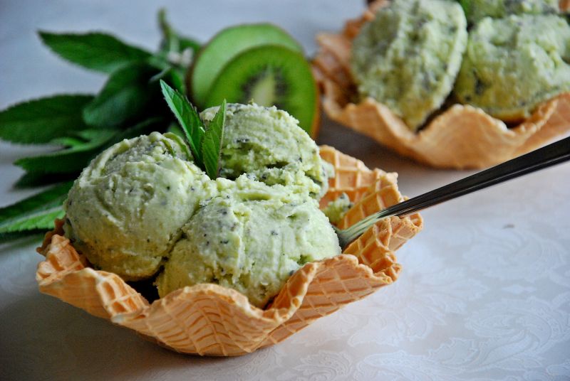 Lody o smaku kiwi z nutką mięty Lody o smaku kiwi z nutką mięty