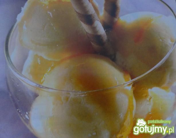 Lody o smaku pomarańczy                 