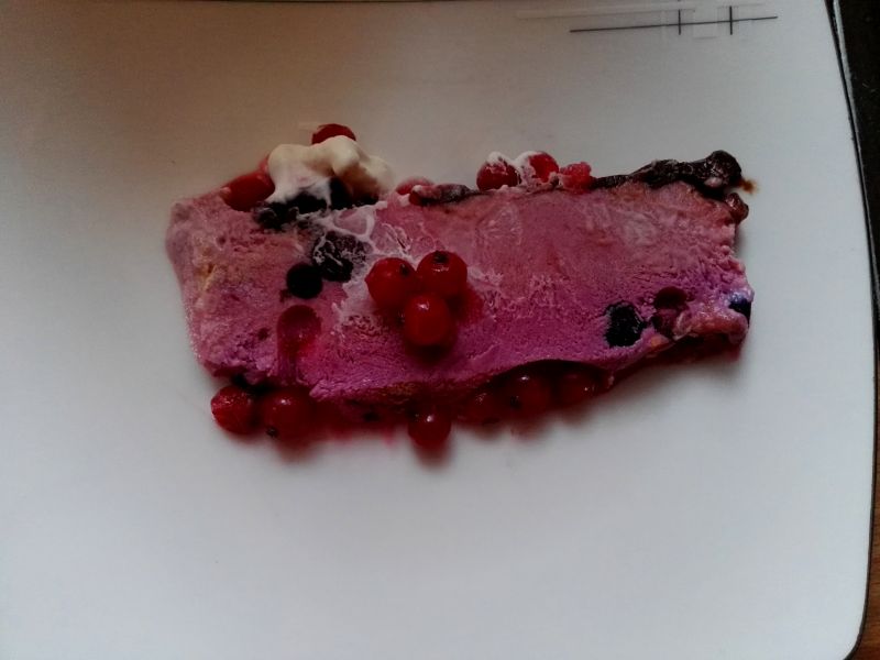 Lody porzeczkowe z nutką jeżyny i limonki Lody porzeczkowe z nutką jeżyny i limonki
