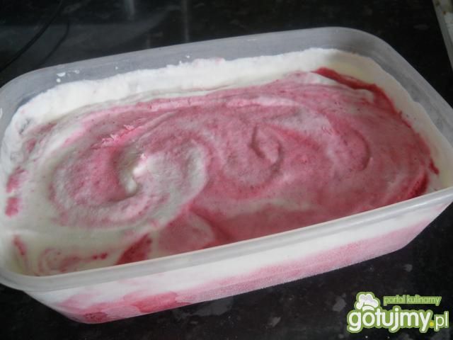 Lody śmietankowo-malinowe Lody śmietankowo-malinowe