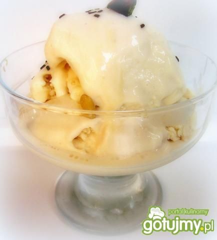 Lody śmietankowo-orzechowe /z maszynki/