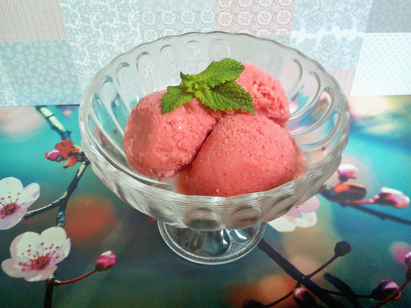 Lody truskawkowe Lody truskawkowe