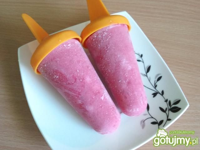 Lody truskawkowe na mleczku Lody truskawkowe na mleczku