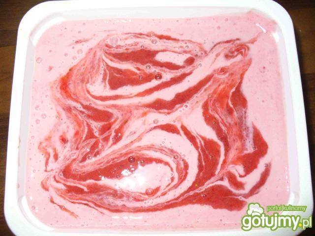 Lody truskawkowo-bananowe na jogurcie