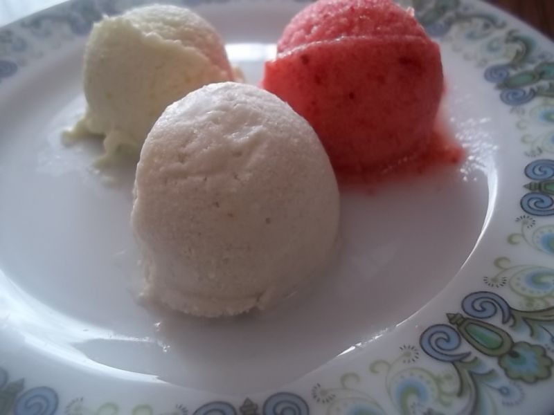 Lody z kaszą manną