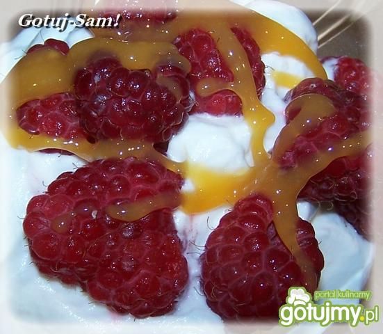 Lody z malinami i karmelem Lody z malinami i karmelem