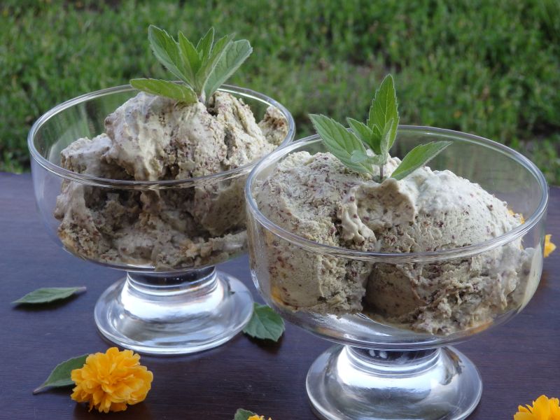Lody z nutą mięty