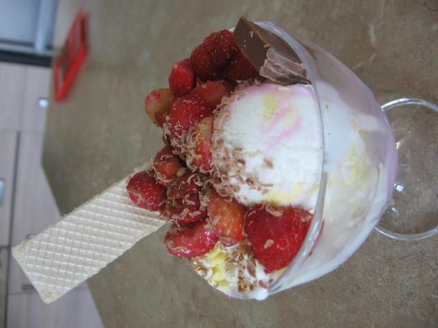 Lody z truskawkami Lody z truskawkami