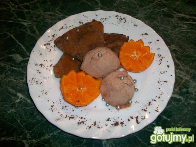 lodzik z naleśnikiem