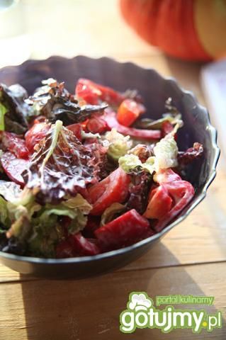 Lollo rosso z pomidorem