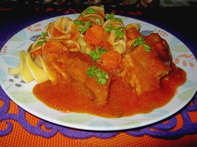 Łopatka na pomidorowo Łopatka na pomidorowo