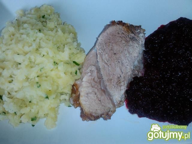 Łopatka pieczona w cebuli i winie Łopatka pieczona w cebuli i winie