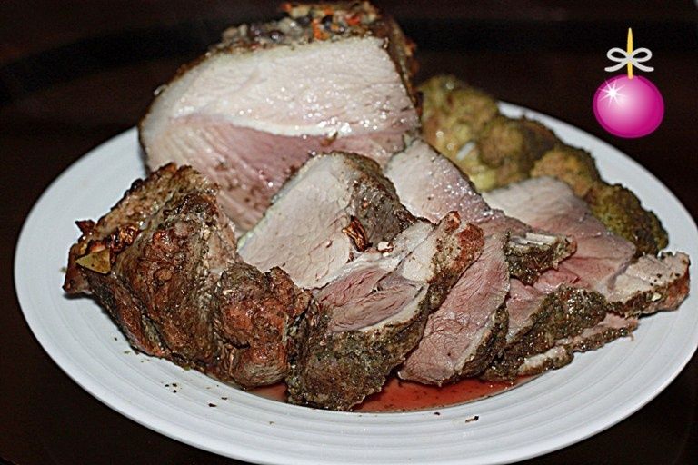 Łopatka Świąteczna na winie i warzywach Łopatka Świąteczna na winie i warzywach