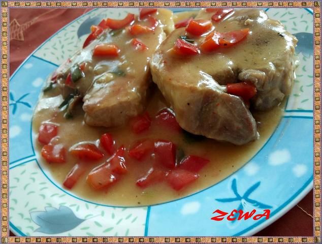Łopatka w sosie paprykowym Łopatka w sosie paprykowym
