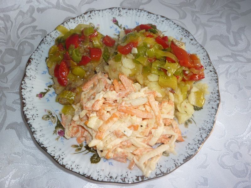 Łopatka w sosie porowo-paprykowym